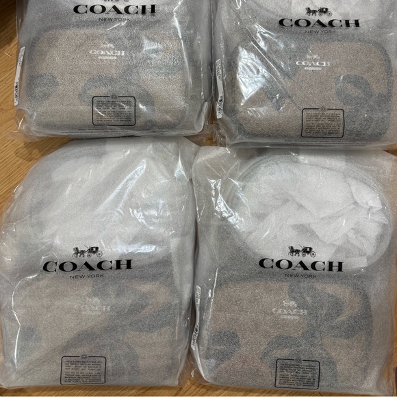 🎁 Coach Mini Jamie Camera Bag In Signature Canvas With Bow Print - Picture 10 of 10